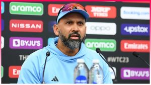 INDvsWI : అతన్ని మేం చాలా మిస్ అయ్యాం.. రెస్ట్ ఇవ్వక తప్పదంటున్న టీమిండియా కోచ్