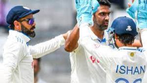 INDvsWI : అశ్విన్ బౌలింగ్‌లో అలాంటి షాట్ ఆడతారా?.. తిట్టిపోస్తున్న ఫ్యాన్స్!