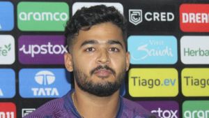 నా మీద ట్వీట్లు చేసే కన్నా.. అలా చేయొచ్చు కదా.. మాజీలపై ఫైర్ అయిన పరాగ్!