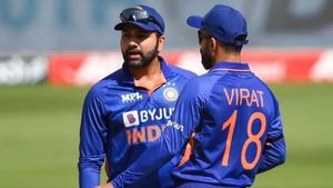 కోహ్లీ, రోహిత్ టీ20ల భవితవ్యం తేల్చేది అతనే!