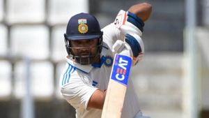 Rohit Sharma : అతని కోసం ఇన్నింగ్స్ డిక్లేర్ చేయలేదు.. అసలు విషయం వెల్లడించిన రోహిత్!