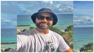 Rohit Sharma: విండీస్ సిరీస్ ముందు హాలీడేస్ ఎంజాయ్ చేస్తున్న రోహిత్.. కరీబియన్ దీవుల్లో షికారు!