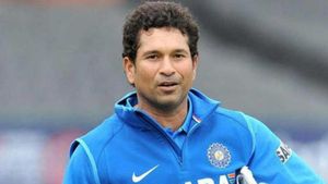 INDvsPAK: సచిన్‌పై షాకింగ్ కామెంట్స్.. టెక్నాలజీ వాడి మోసం చేశారు: పాక్ దిగ్గజం