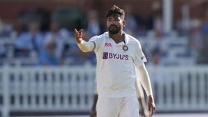 IND vs WI: 4 ఓవర్లు 4 వికెట్లు.. నిప్పులు చెరిగిన సిరాజ్!