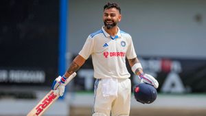Virat Kohli: సెంచరీతో చెలరేగిన కోహ్లీ.. అలరించిన అశ్విన్.. భారీ స్కోరు చేసిన భారత్!