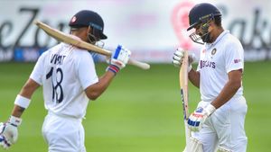 IND Practice Match: కోహ్లీ అట్టర్ ఫ్లాఫ్.. రోహిత్, యశస్వీ జైస్వాల్ హాఫ్ సెంచరీ!