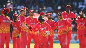 పాపం జింబాబ్వే.. పసికూన దెబ్బకు ప్రపంచ కప్‌ రేసు నుంచి ఔట్!