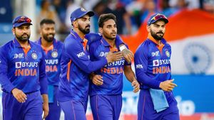 Asia Cup 2023 : ఫిట్‌గా లేకపోతే.. టీంలోకి ఎలా తీసుకున్నారు?.. సెలెక్టర్లపై మాజీ లెజెండ్ ఫైర్!