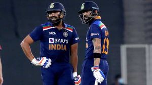 కోహ్లీ, రోహిత్‌ను ఆడించకపోవడమే బెటర్.. కారణం ఏంటో తెలుసా?