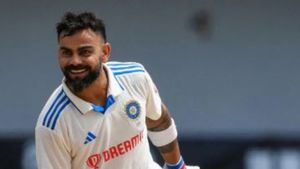 ఒక్క ఫొటోలో కోహ్లీ జీవితం.. ఎవడ్రా నువ్వు ఇంత టాలెంటెడ్‌గా ఉన్నావ్?