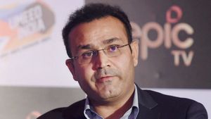 భారత్-పాక్ మ్యాచ్.. ఆటగాళ్ల మధ్య బండ బూతులు: వీరేంద్ర సెహ్వాగ్