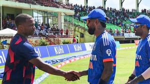 INDvsWI: వెస్టిండీస్ క్రికెట్‌కు మేలు చేయడం కోసం వచ్చారు.. టీమిండియాపై మీమ్స్!