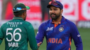 భారత క్రికెటర్ల జెర్సీపై తొలిసారి పాకిస్థాన్ పేరు.. ఎందుకంటే?