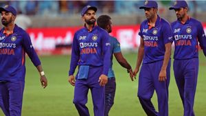 INDvsPAK: టీమిండియా ఒక టీంగా సెటిల్ అవలేదు.. కచ్చితంగా పాక్ గెలుస్తుంది!