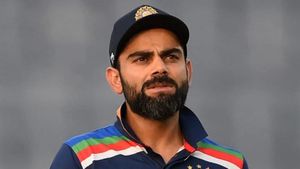 విరాట్‌ కోహ్లీ ఒక్క ఇన్‌స్టా పోస్టు‌తో పాకిస్థాన్‌ ప్రీమియర్ లీగ్‌ను మూడు సార్లు ఆడించవచ్చు!