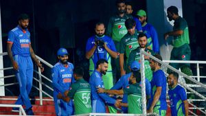 INDvsPAK: పాక్ చేతిలో ఓడిపోతామని భయమా?.. బీసీసీఐను టార్గెట్ చేసిన పీసీబీ మాజీ చైర్మన్!
