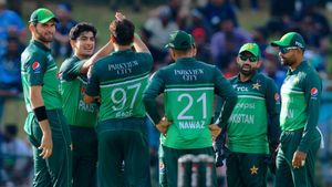 India vs Pakistan: పాక్ ఫన్నీ మిస్టేక్స్.. రిజ్వాన్‌కు ఆత్రం ఎక్కువంటూ ట్రోలింగ్!