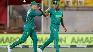 SA vs AUS: నిప్పులు చెరిగిన రబడా.. ఆసీస్ విల విల!