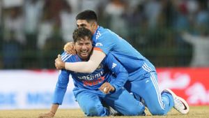 IND vs SL: కుంబ్లేకు సాధ్యం కానీ రికార్డ్.. కుల్దీప్ సొంతం!