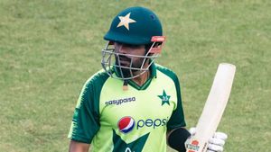 Asia Cup 2023: ఆ భారత్ పేసర్‌తో బాబర్ ఆజామ్‌కు దబిడి దిబిడే!