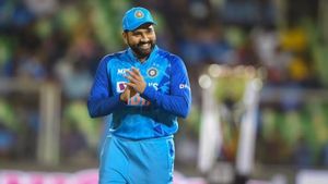 India vs Srilanka: అందుకే శార్దూల్‌ను పక్కన పెట్టాం: రోహిత్ శర్మ