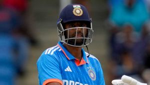 INDvsAUS: సూరీడు సెట్ అయినట్లేనా?.. ఆట మార్చుకోకుంటే వరల్డ్ కప్‌లో కష్టమే!