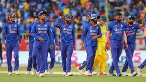INDvsAUS: వరల్డ్ కప్ ముందు ఆసీస్‌కు నరకం చూపించండి.. టీమిండియా మాజీ దిగ్గజం సలహా!