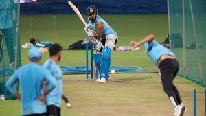 Virat Kohli: సచిన్ రికార్డు బద్దలు కొట్టేందుకు కోహ్లీ రెడీ.. పాక్‌పై సెంచరీ గ్యారంటీ!