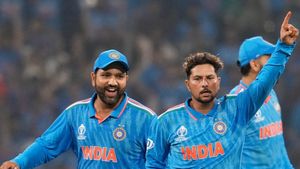 మైండ్ పోయిందా- కుల్‌దీప్ యాదవ్‌కు చీవాట్లు పెట్టిన రోహిత్ శర్మ..!