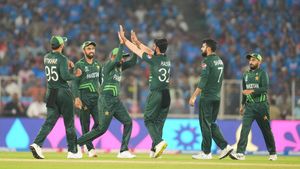 World cup 2023: కీలకమైన పోరుకు ముందు.. పాక్ టీంలో స్టార్ ప్లేయర్లకు వైరల్ ఫీవర్!