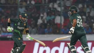 World cup 2023: వరల్డ్ కప్ రికార్డులు బద్దలు కొట్టిన పాక్.. పట్టుదలతో పాక్‌ను గెలిపించిన రిజ్వాన్!