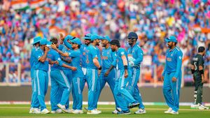 IND vs PAK: రివ్యూతో మలుపు తిప్పిన రోహిత్ శర్మ!