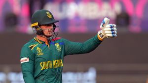 అయ్యబాబోయ్: ఈ వరల్డ్ కప్‌లో అప్పుడే అన్ని సెంచరీలా: టాప్‌లో డాషింగ్ ఓపెనర్