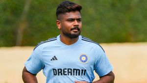 హోమ్ గ్రౌండ్‌లో టీమిండియా.. సంజూ శాంసన్ భావోద్వేగం!