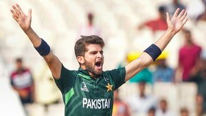 షహీన్ షా అఫ్రిది.. ఆ స్పీడేంట్రా బాబు: 51 మ్యాచ్‌లల్లోనే..!!