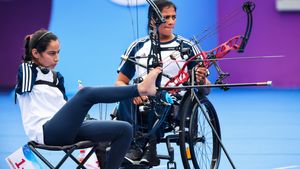 Asian Para Games 2023: చేతులు లేకపోయినా చరిత్ర సృష్టించింది.. 16 ఏళ్లకే ఆర్చరీలో దేశం పేరు నిలబెట్టింది