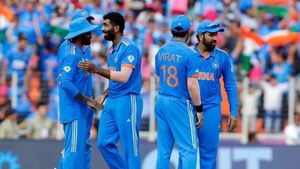INDvsBAN: టీమిండియా కుర్రాళ్లపై మాజీ లెజెండ్ గుస్సా.. ఇలాగైతే కష్టమేనంటూ కామెంట్స్!