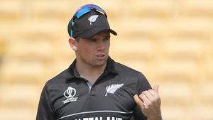 ఎంత పని చేస్తివిరా.. లాథమ్!!