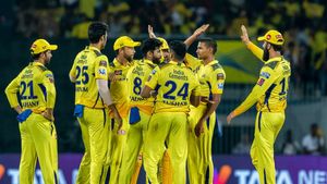 IPL 2024: చెన్నై సూపర్ కింగ్స్‌కు బిగ్ షాక్.. ఆ స్టార్ ఆల్‌రౌండర్ దూరం!