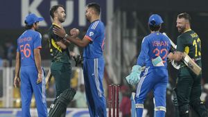 INDvsAUS: టీ20 సిరీస్‌పై లెజెండ్ షాకింగ్ కామెంట్స్.. వేస్ట్‌గా ఆడిస్తున్నారా?