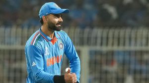 ఆయన ఆటను టీవీల్లో చూస్తూ పెరిగా.. నా హీరో: విరాట్ కోహ్లీ