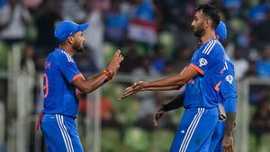 India vs Australia: టీ20ల్లో భారత బౌలర్ చెత్త రికార్డ్!