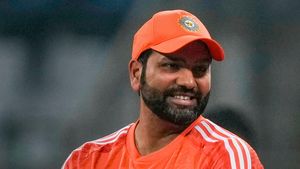 బ్యాట్ పట్టకూడదని రోహిత్ బలంగా కోరుకున్నాడట..: స్కూల్ బుక్‌లో లైఫ్ స్టోరీ