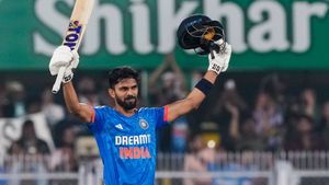 INDvsAUS: గైక్వాడ్ సూపర్ సెంచరీ.. ఆసీస్ ముందు భారీ టార్గెట్!