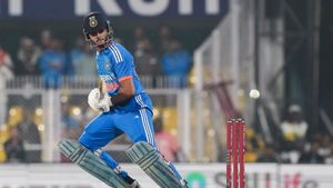 INDvsAUS: భారత్‌కు దక్కని శుభారంభం.. కిషన్ డకౌట్!