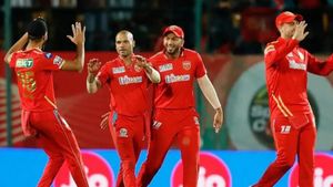 IPL 2024: రూ. 9 కోట్ల ఆటగాడికి షాకిచ్చిన పంజాబ్ కింగ్స్.. రిటైన్, రిలీజ్ ప్లేయర్ల లిస్ట్ ఇదే!