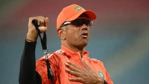 T20 World Cup: హెడ్‌కోచ్‌గా మళ్లీ ద్రావిడ్.. బీసీసీఐ తీసుకున్న బెస్ట్ నిర్ణయం అంటున్న ఫ్యాన్స్!