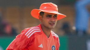 Shubman Gill: పిచ్ కాంట్రవర్సీపై గిల్ రియాక్షన్ వైరల్.. అతని ప్రశ్నకు రిపోర్టర్ షాక్!