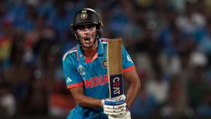 Shubman Gill: బాబర్‌ను గద్దె దించిన గిల్.. బ్యాటర్ల ర్యాంకింగ్స్‌లో దూసుకొచ్చిన కోహ్లీ, రోహిత్!