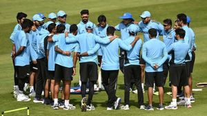 INDvsAUS: వరల్డ్ కప్ టీంలో ముగ్గురికే ఛాన్స్.. తెలుగోడి రీఎంట్రీ.. ఆసీస్‌తో టీ20లకు టీం ఇదే!